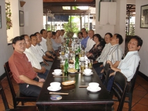 Với học trò Cường Để Qui Nhơn khóa 66-73 (nguồn: cuongde.org)